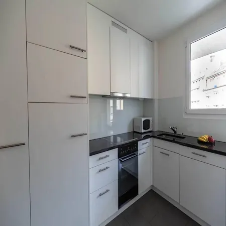 Apartment Bright 2-bedroom With Balconies In Central Lausanne