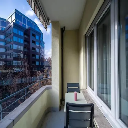 Bright 2-bedroom With Balconies In Central Appartement Lausanne