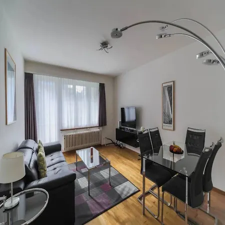 Apartment Bright 2-bedroom With Balconies In Central